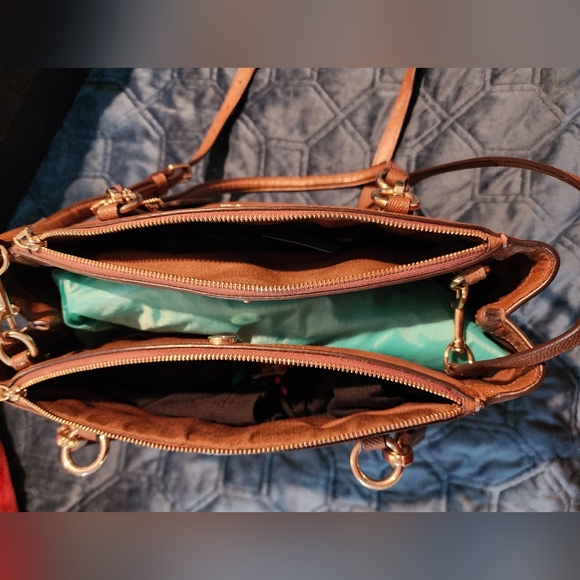 Medium Coach Christie Bag - Picture 4 of 8